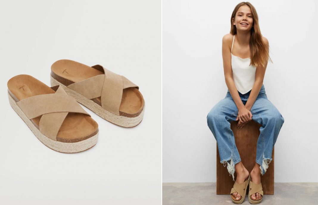 Sandalia de piel con diseño cruzado