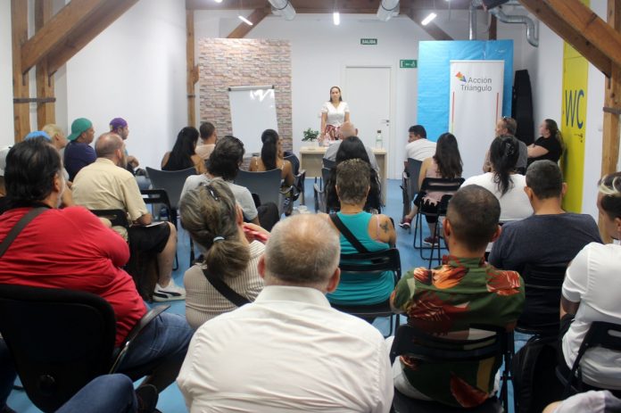 Acción Triángulo