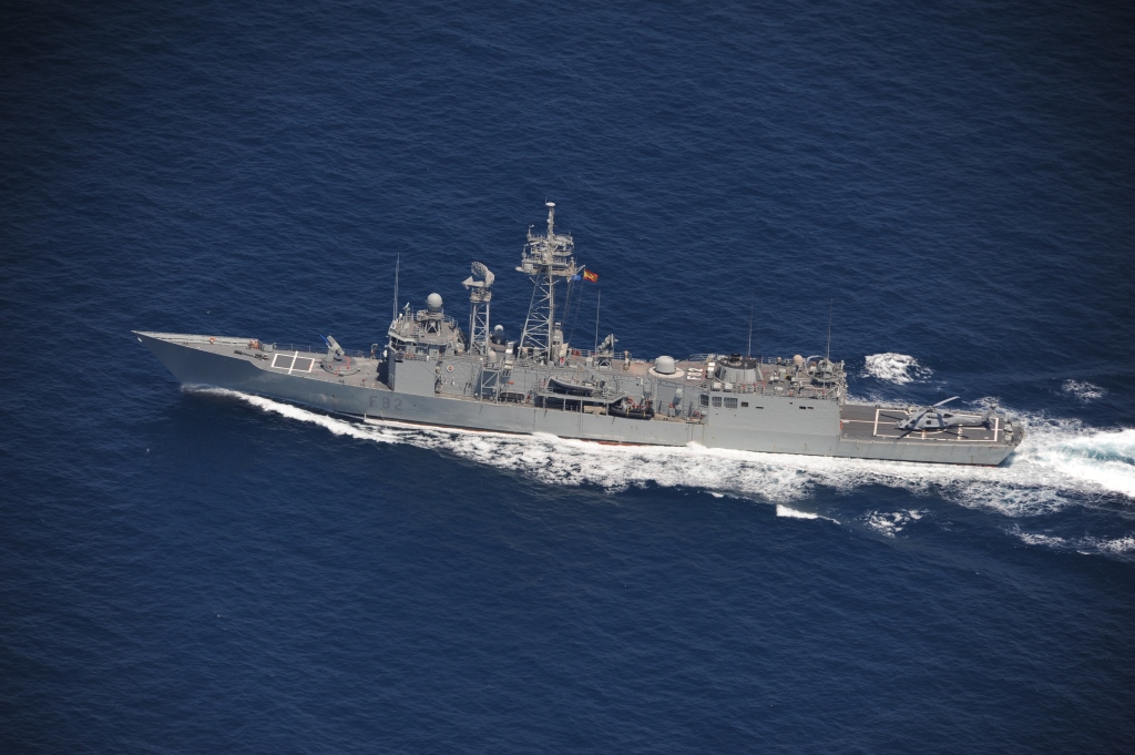 Las veteranas fragatas de la clase Santa María Armada “protegen” las aguas del golfo de Cádiz 2 Moncloa 24572302931 905a5c213e o Moncloa
