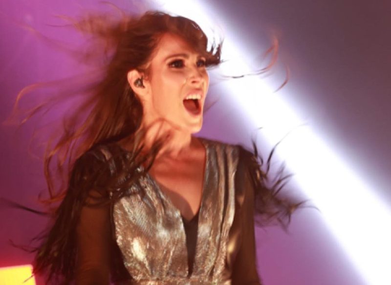 ¿CUÁNTO GANA MALÚ POR CONCIERTO?