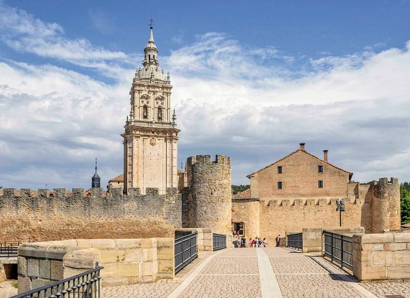 EL BURGO, ENTRE LOS DIEZ PUEBLOS DE SORIA CON MÁS PISCINAS