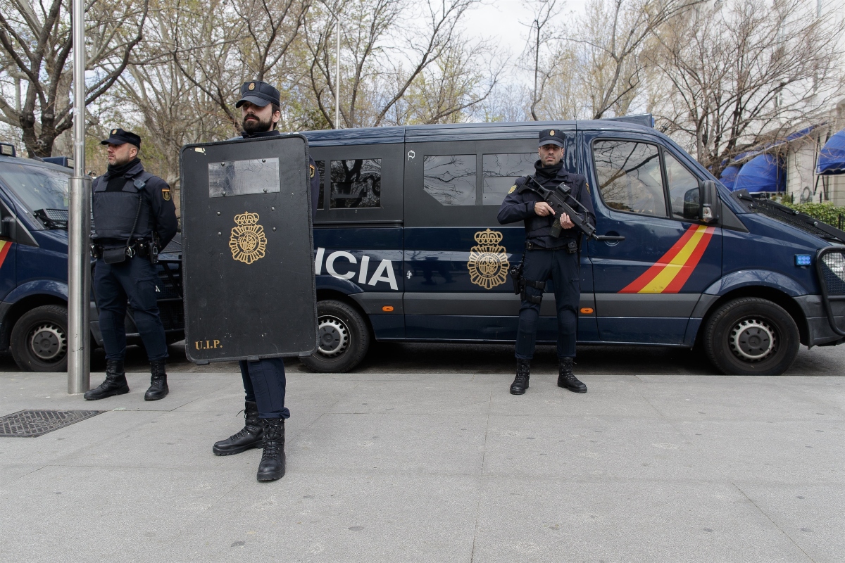 Policías de la UIP. EUROPA PRESS