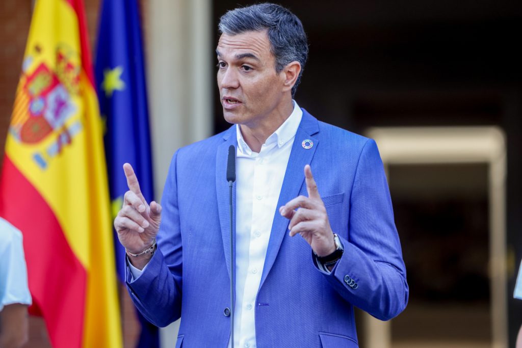 Margarita Robles esquiva las medidas de ahorro energético y se gasta 40.000€ en aires acondicionados 1 Moncloa Pedro Sánchez