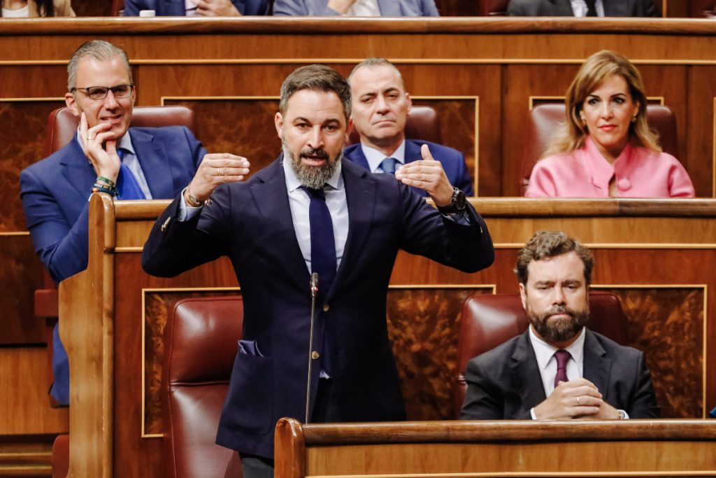 Abascal acusa a los letrados y a la mesa del Congreso de prevaricación