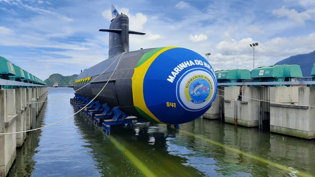Brasil recibe el submarino que pudo tener España 3 Moncloa Second Scorpene Type Submarine Humaita Launched in Brazil 1 1 Moncloa