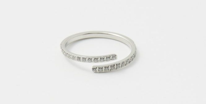 anillo circonita
