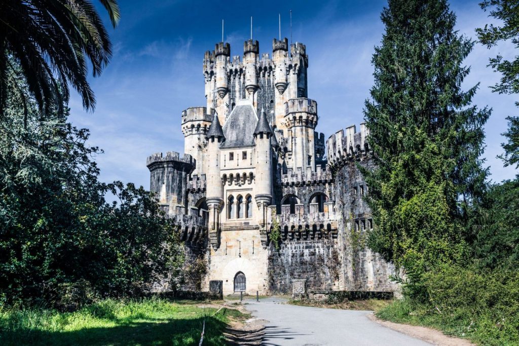 castillo de butron pais vasco Moncloa