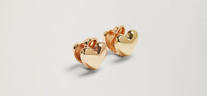 pendientes corazon dorados