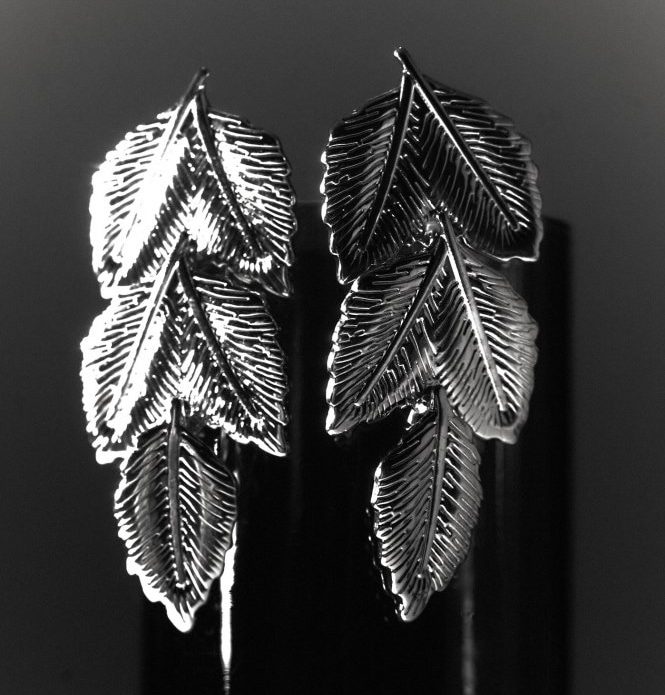 pendientes hojas