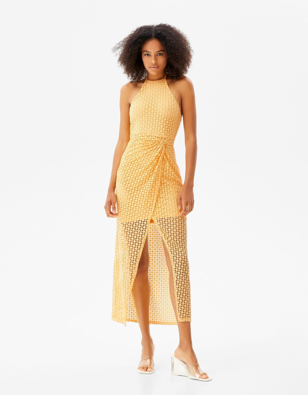 vestido midi halter bershka