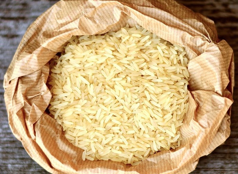 EL ARROZ ABSORBE LA HUMEDAD