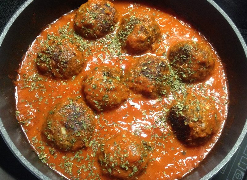 CONTINUANDO CON LA ELABORACIÓN DE LA SALSA PARA LAS ALBÓNDIGAS