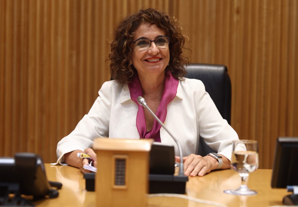 María Jesús Montero cuenta con la mitad de los votos del CPFF