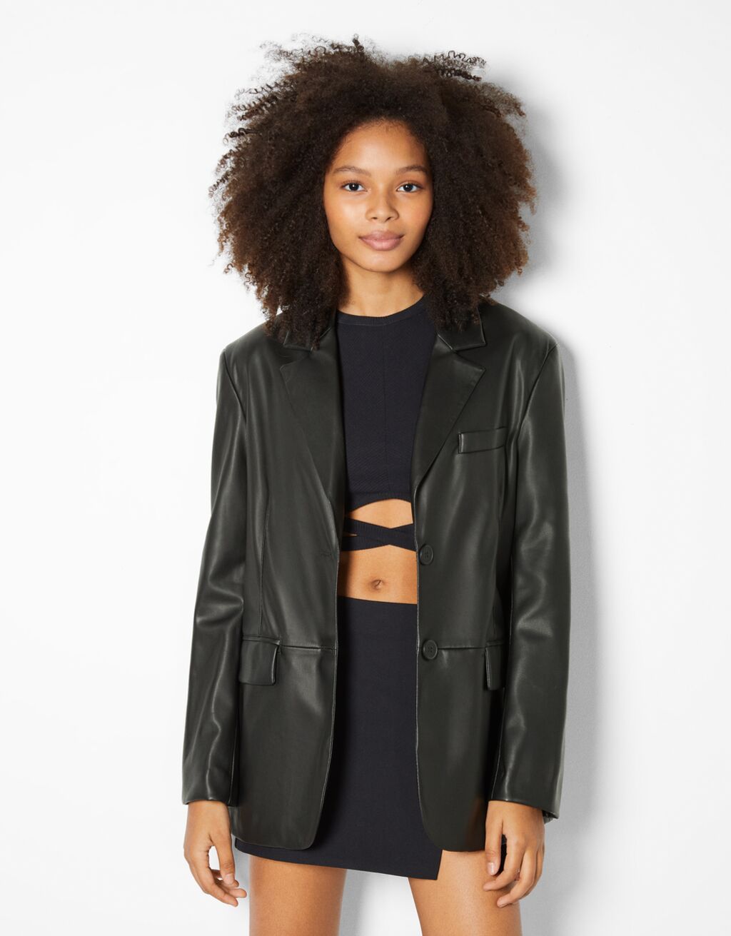 blazer efecto piel bershka