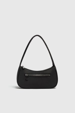 El bolso baratísimo de Pull&Bear que causa sensación este otoño