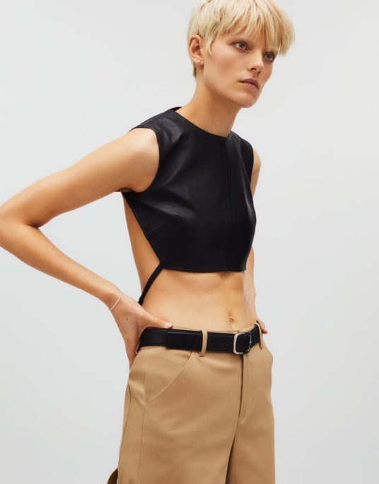 cuerpo crop piel zara