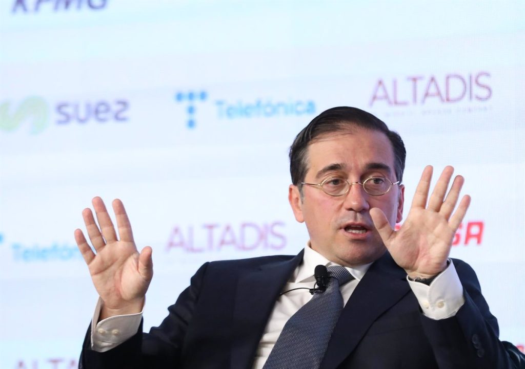 Albares propone un acuerdo de «ciencia ficción» para Gibraltar 1 Moncloa Albares reconoce que el control del aeropuerto de Gibraltar es el problema