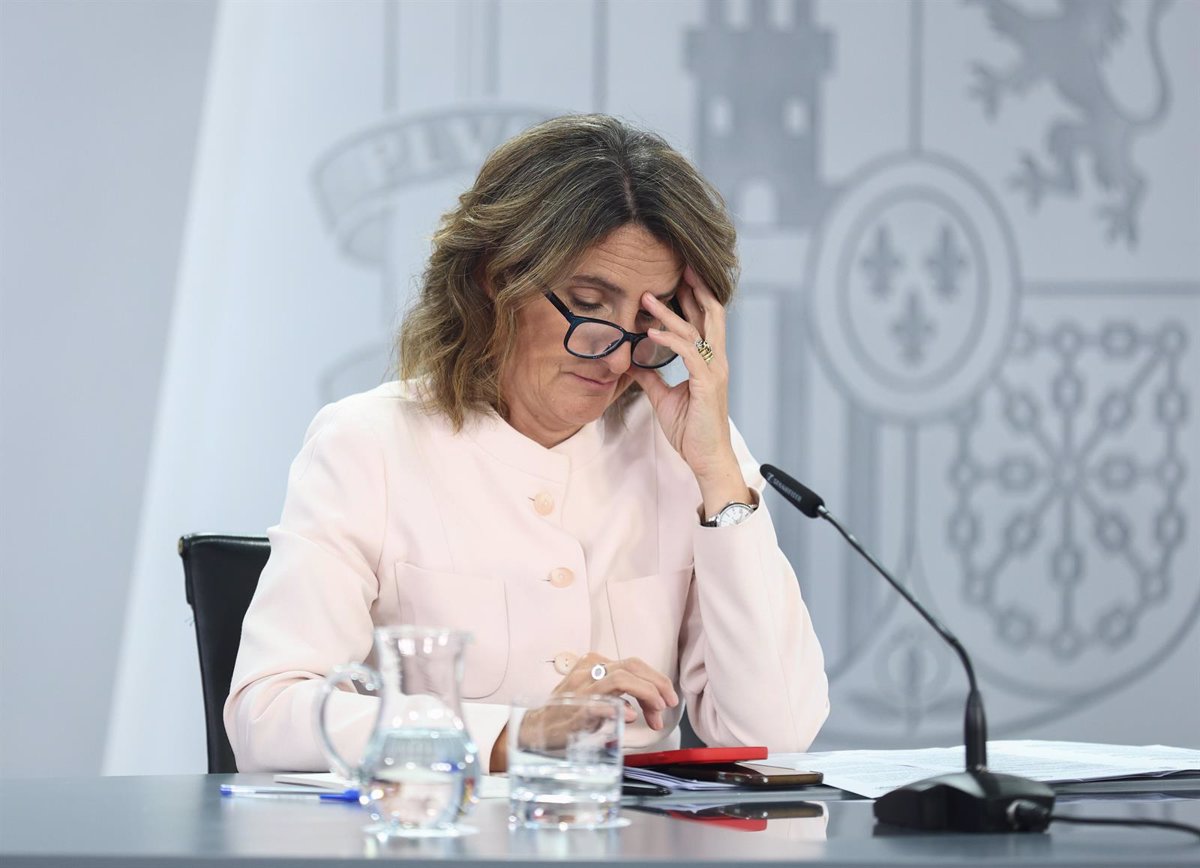 Teresa Ribera, la ministra que desconoce los trasvases del petróleo ruso ante Canarias