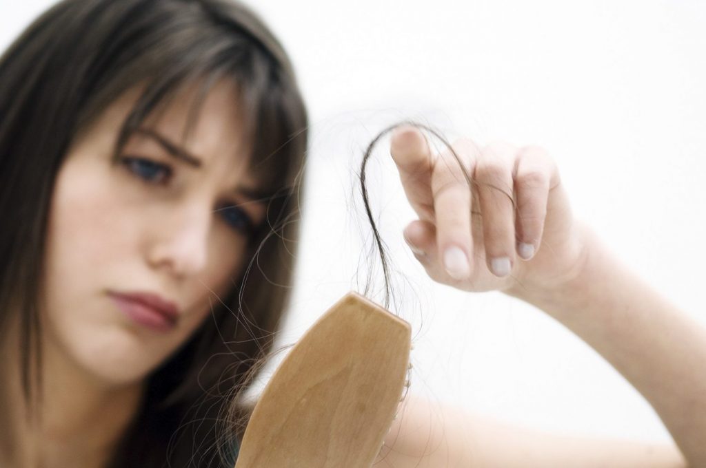 influencia hormonas caida cabello 1 Moncloa