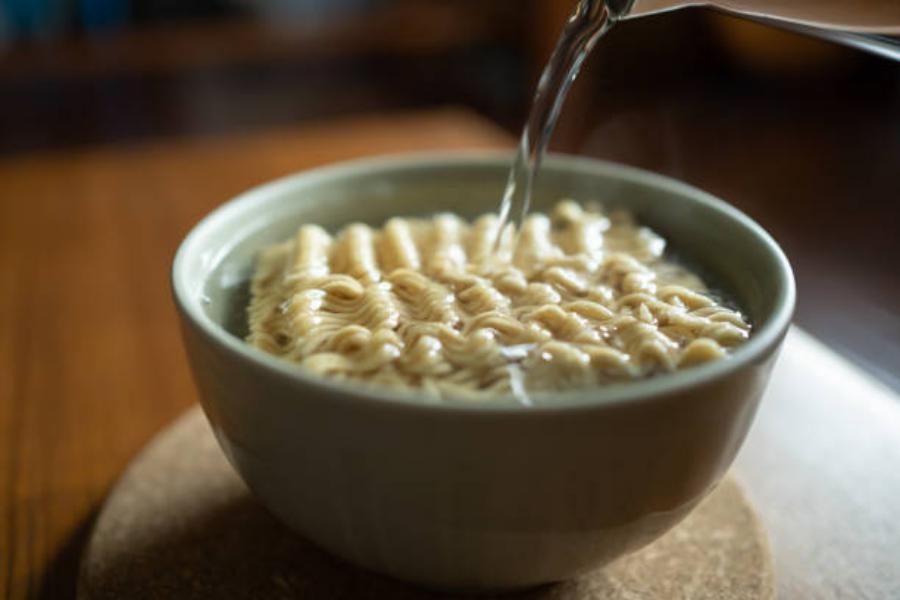 El caldo para realizar una sopa saludable