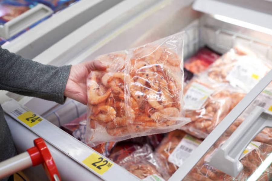 Qué debes hacer si utilizas langostinos congelados