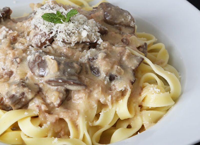 MACARRONES DE FOIE, POLLO Y TRUFA, UNA RECETA IDEAL PARA UNA CENA ROMÁNTICA