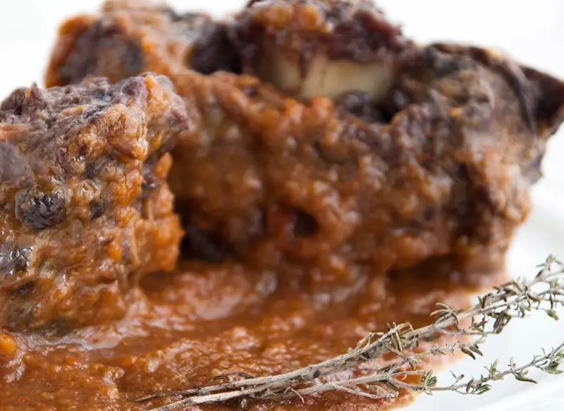 RABO DE TORO, UN PLATO DE CARNE MUY SABROSO