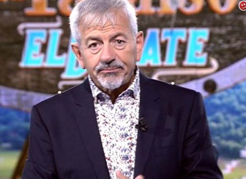 SUS HIJAS NO VEN LOS PROGRAMAS QUE PRESENTA CARLOS SOBERA