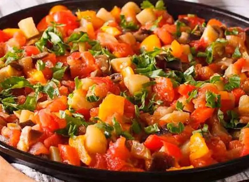 PISTO DE VERDURA, UNO DE LOS PLATOS MÁS COMPLETOS DE NUESTRA GASTRONOMÍA