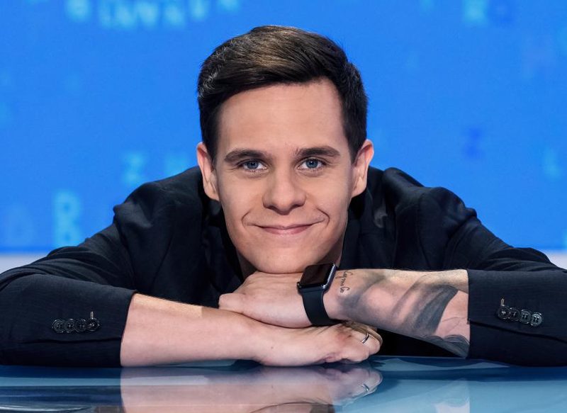 CÓMO ES 25 PALABRAS