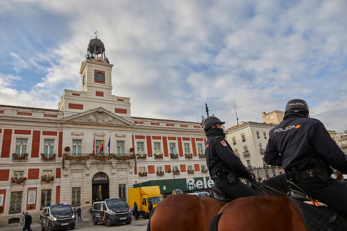 Policía Nacional cascabeles cencerros Navidad
