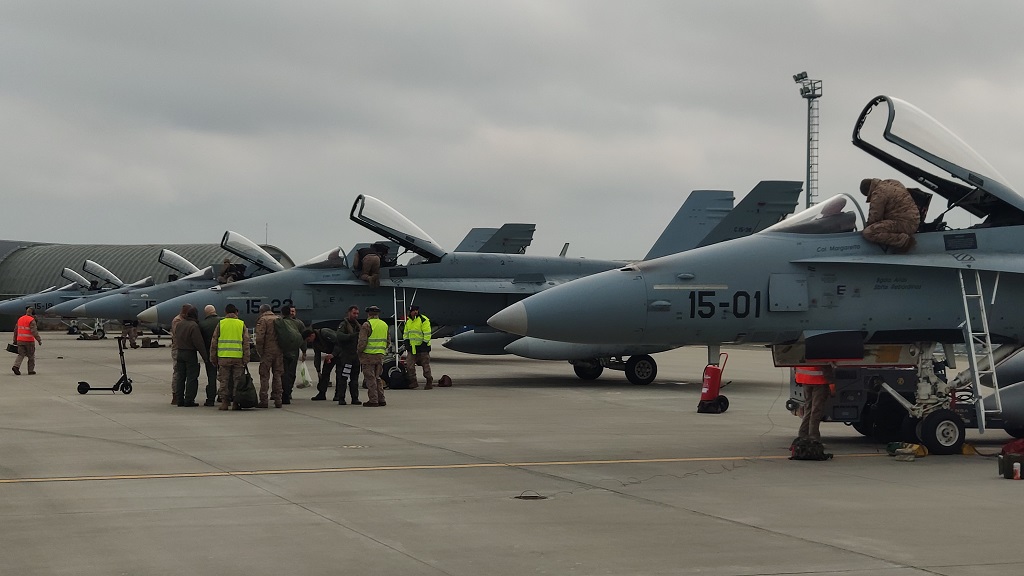 <strong>Los veteranos aviones de combate EF-18 españoles apuntalan el flanco este de la OTAN</strong> 1 Moncloa Fia wmfWQAI2iO9 Moncloa