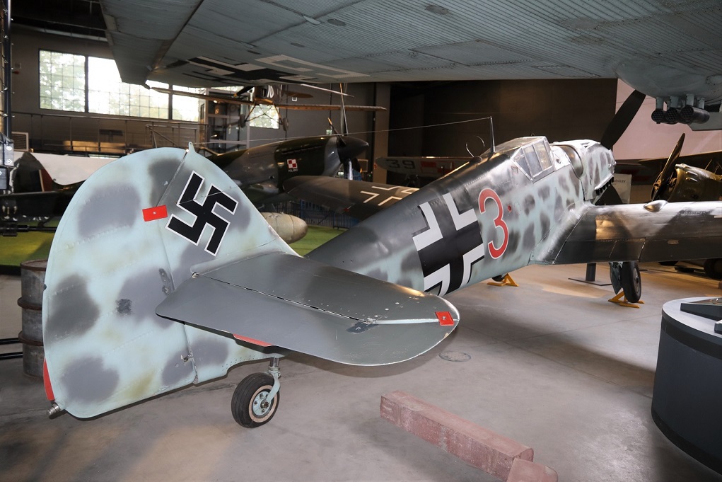 Los míticos cazas Spitfire y Messerschmitt Me-109 se juntan en el Museo polaco de Cracovia 1 Moncloa IMG 0773 Moncloa