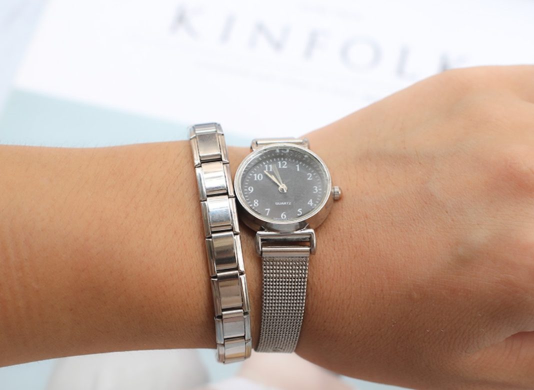 reloj y pulsera