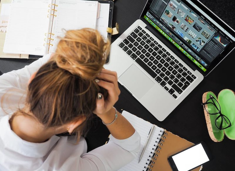SUMINISTROS E INTERNET, GASTOS DEDUCIBLES PARA AUTÓNOMOS