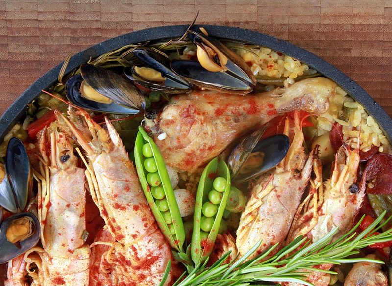 INGREDIENTES PARA PREPARAR ARROZ CON MARISCO