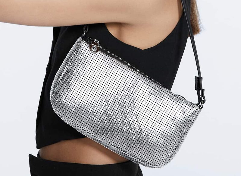 BANDOLERA MALLA BRILLO, UN BOLSO DE STRADIVARIUS IDEAL
