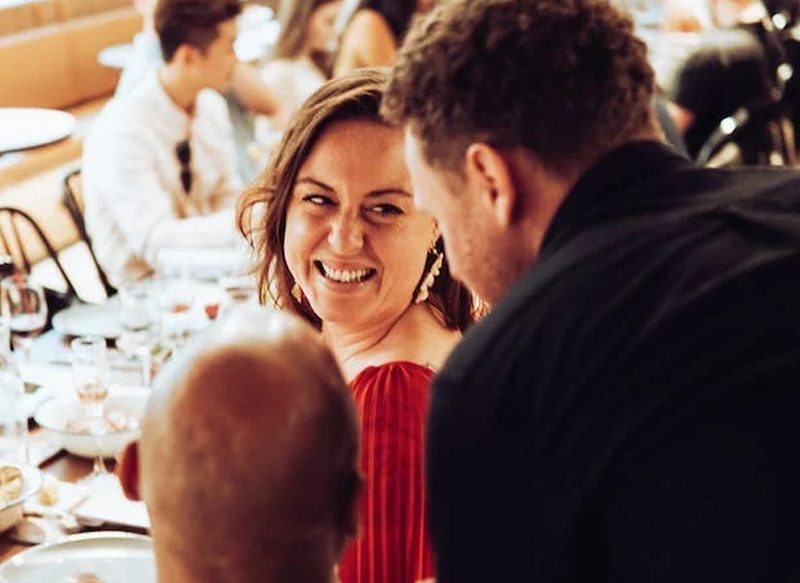 LA CENA DE TRABAJO ES UNA REUNIÓN DE TRABAJO