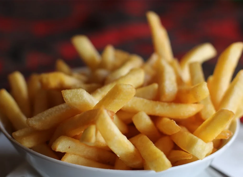 HELADO CON PATATAS FRITAS, UNA DE LAS COMBINACIONES DE COMIDA MÁS EXTRAÑAS