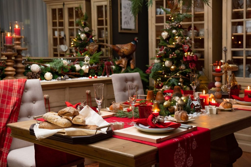 ¡Descubre la joya navideña de Sonsoles Ónega! Una receta tradicional, sencilla y rápida heredada de su madre 2 Moncloa cena-navidad