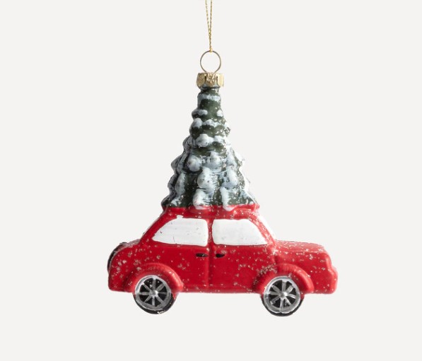 coche con arbol navidad