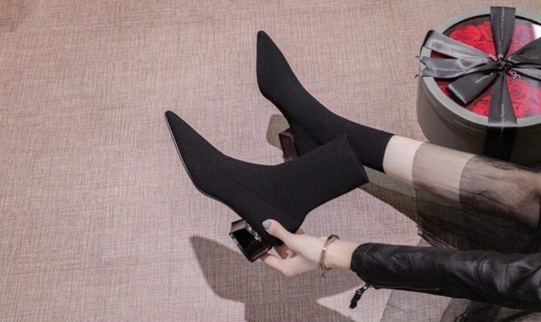 tacones puntiagudos