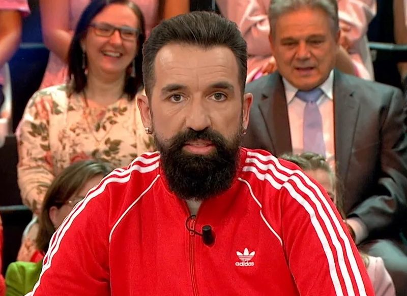 LA REPRIMENDA DE LA PRESENTADORA A MIGUEL LAGO