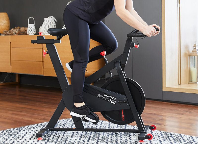 BICICLETA DE DECATHLON CICLO INDOOR DOMYOS BIKING 100