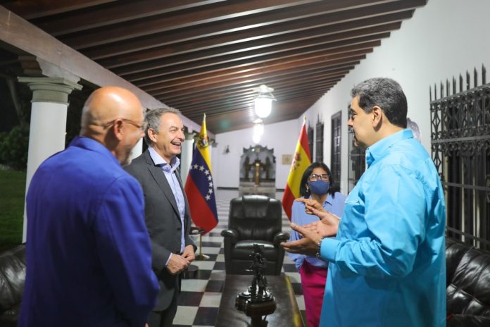 José Luis Rodríguez Zapatero y Nicolás Maduro en Caracas.