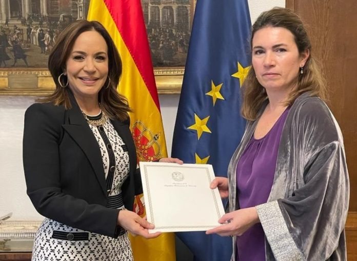 Embajadora de Venezuela en España, Coromoto Godoy.