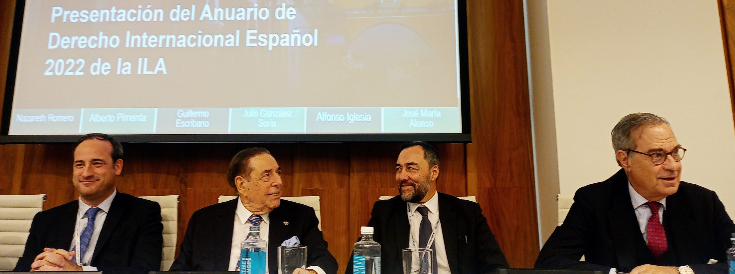 Mesa Presentacion Anuario de Derecho Internacional en Espaol de la ILA 2022 scaled Moncloa