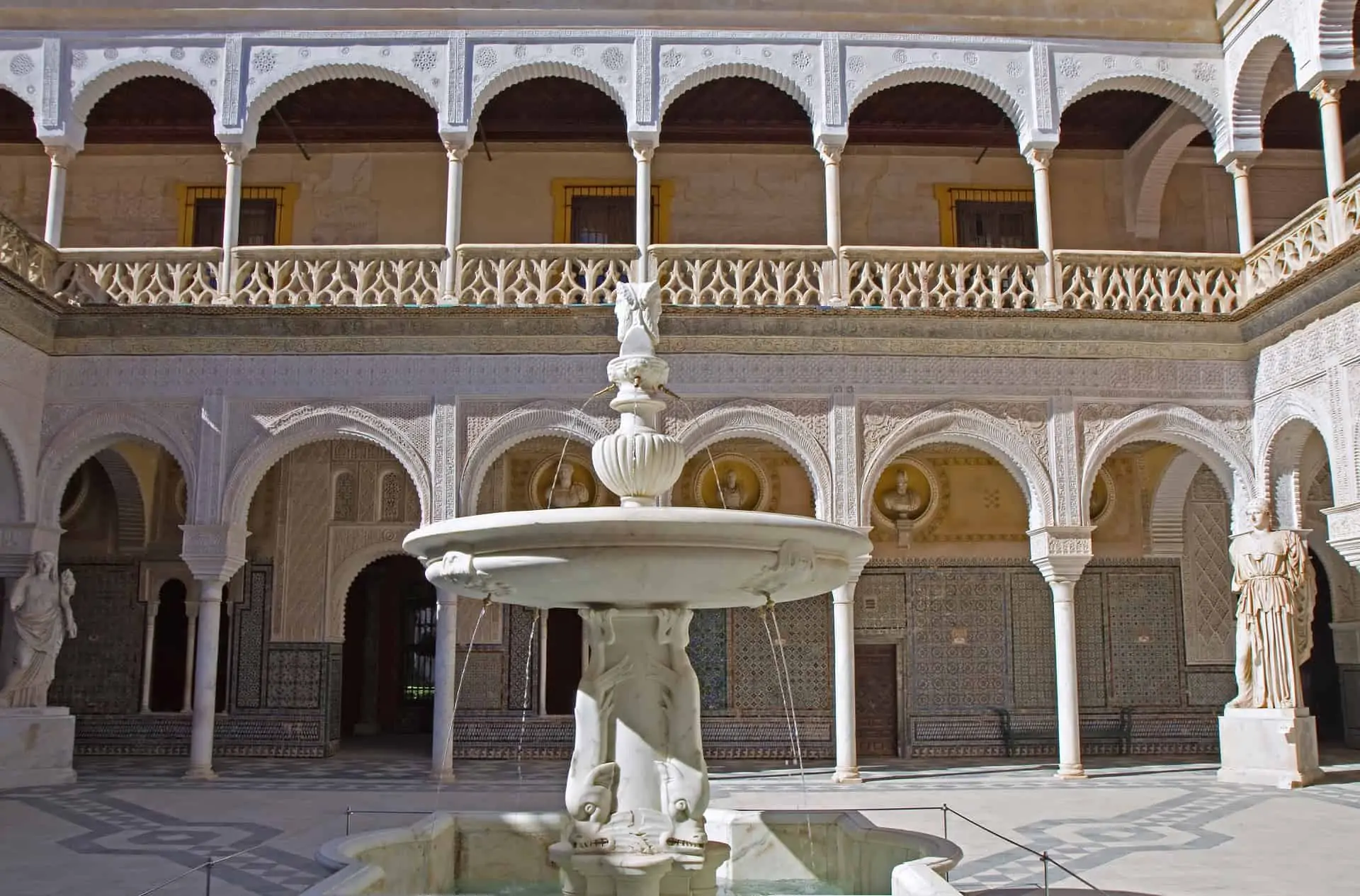 Patio de la Fuente de la Casa de Pilatos en Sevilla