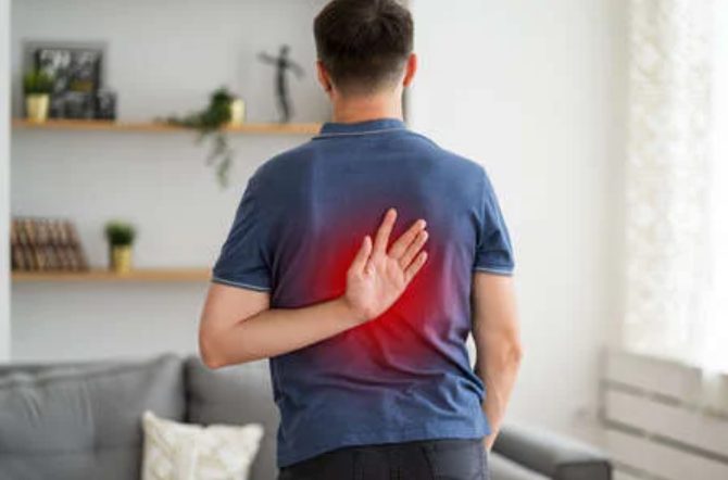 compresion de omoplatos dolor de espalda