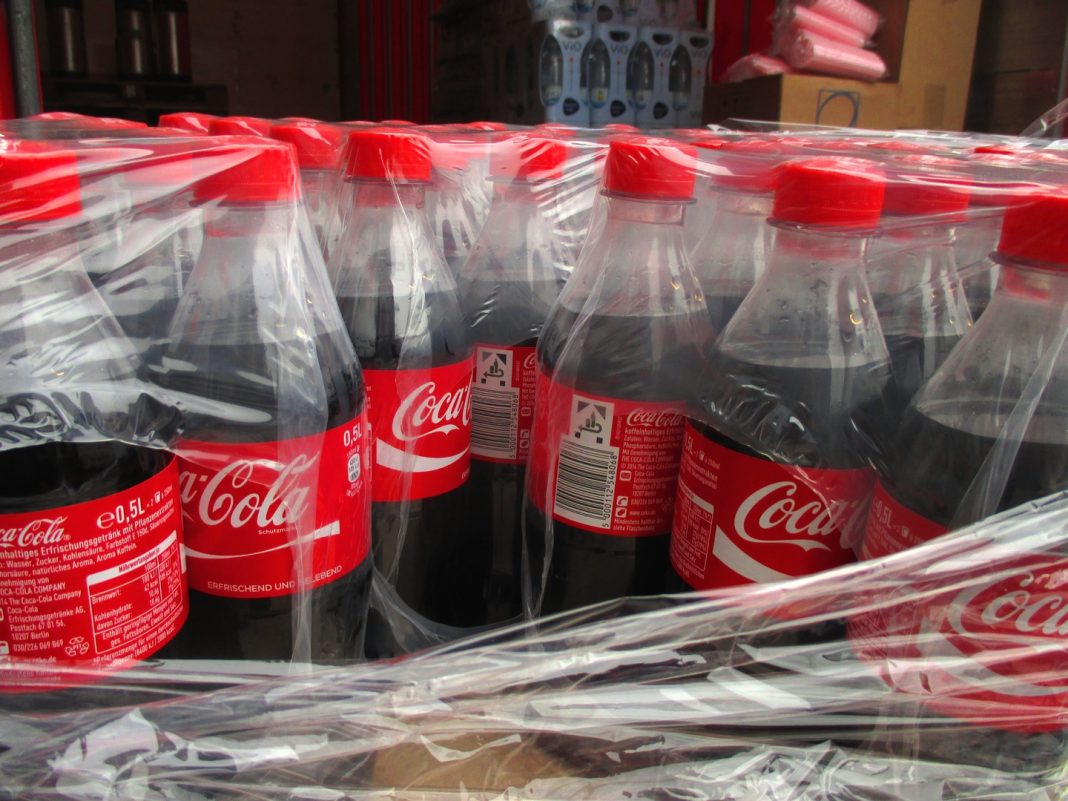 ingrediente por el que se cree que la coca cola desatasca tuberias